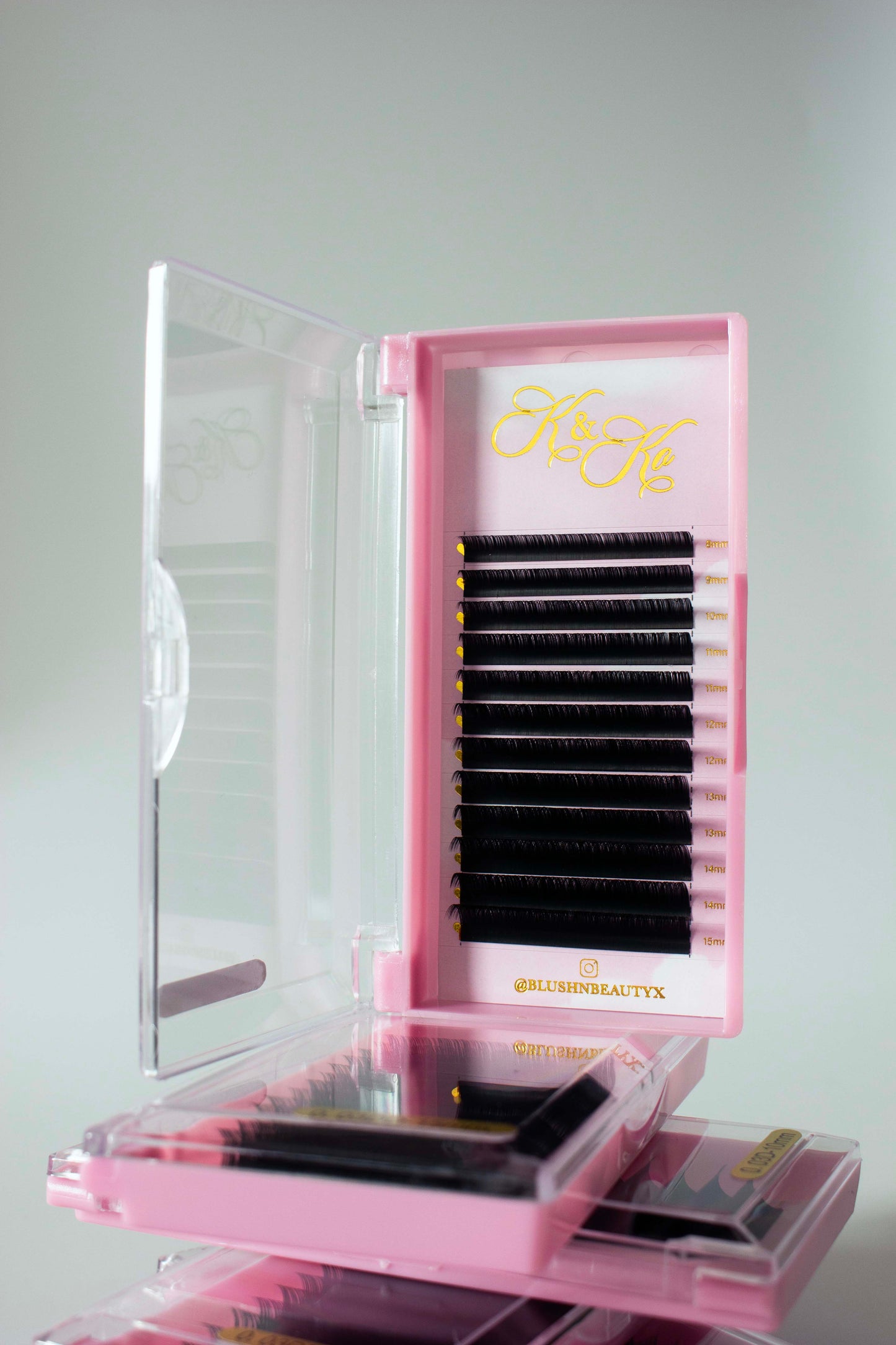 0.3 Volume lash trays